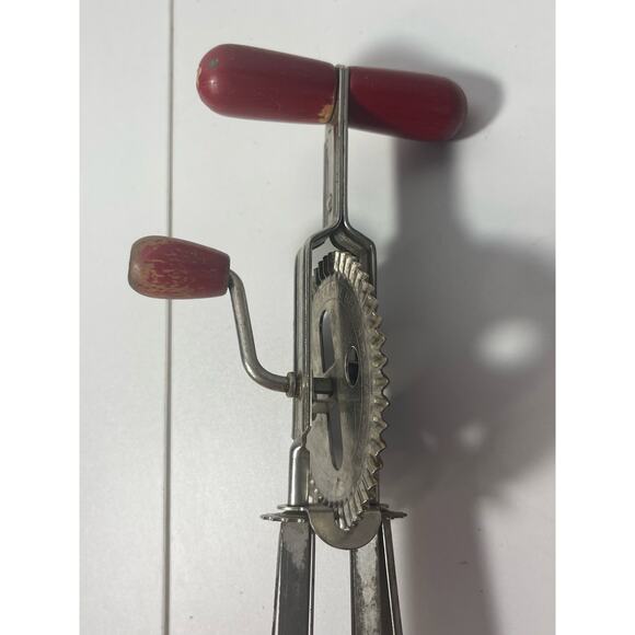 Vintage Egg Beater, EKCO High Speed Super Center Drive, Red - Picture 1 of 4